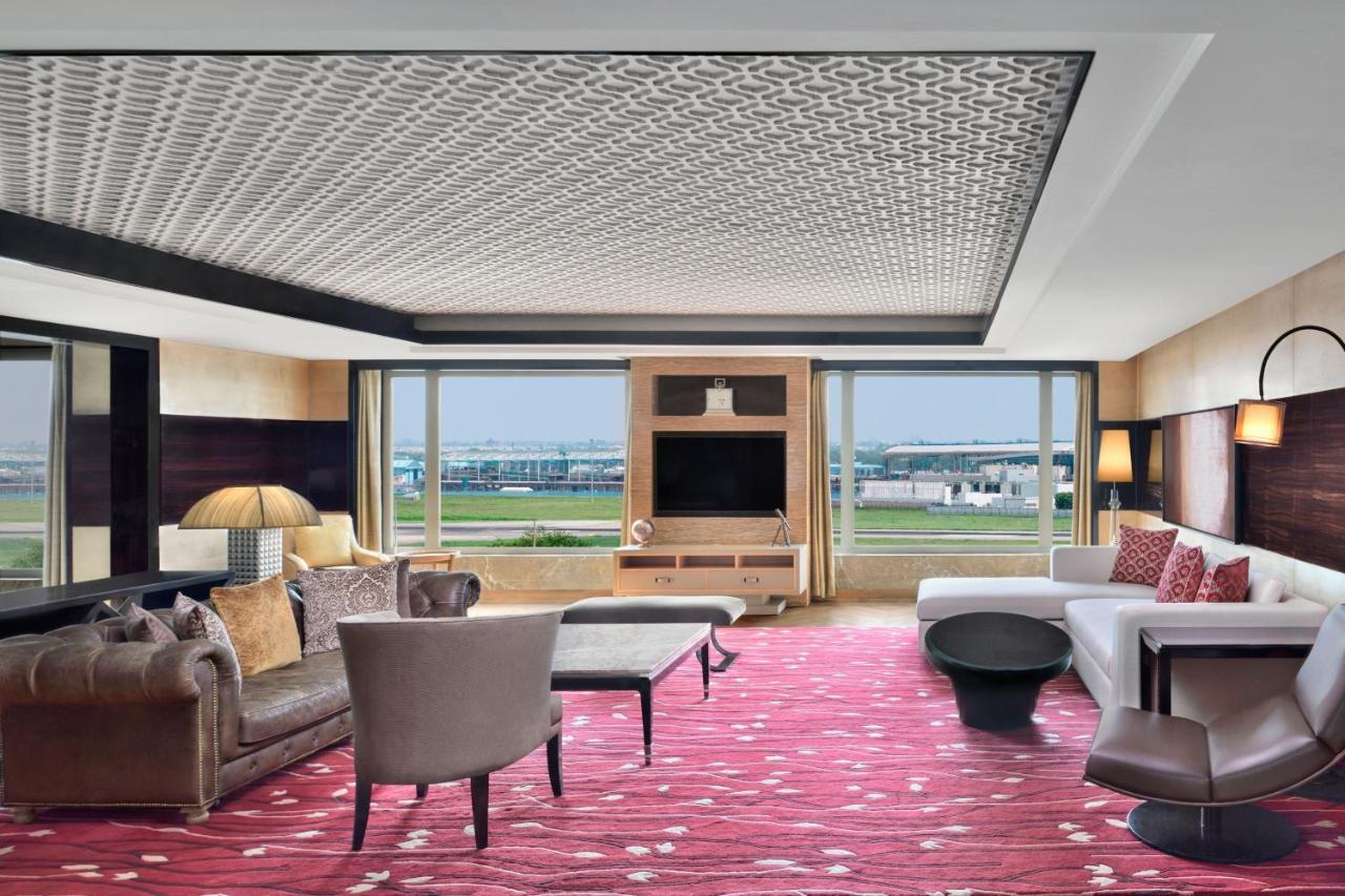 Jw Marriott Hotel New Delhi Aerocity Екстер'єр фото The Hong Kong Jockey Club Champions Suite