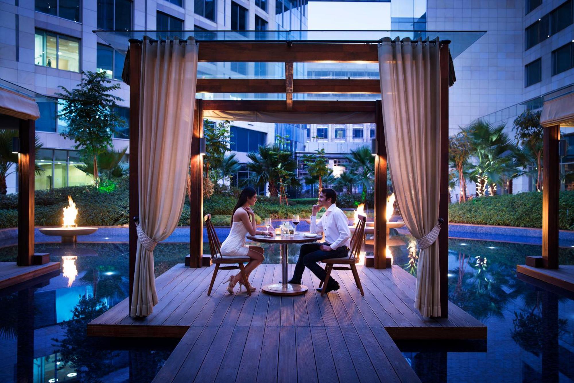 Jw Marriott Hotel New Delhi Aerocity Екстер'єр фото The Cove
